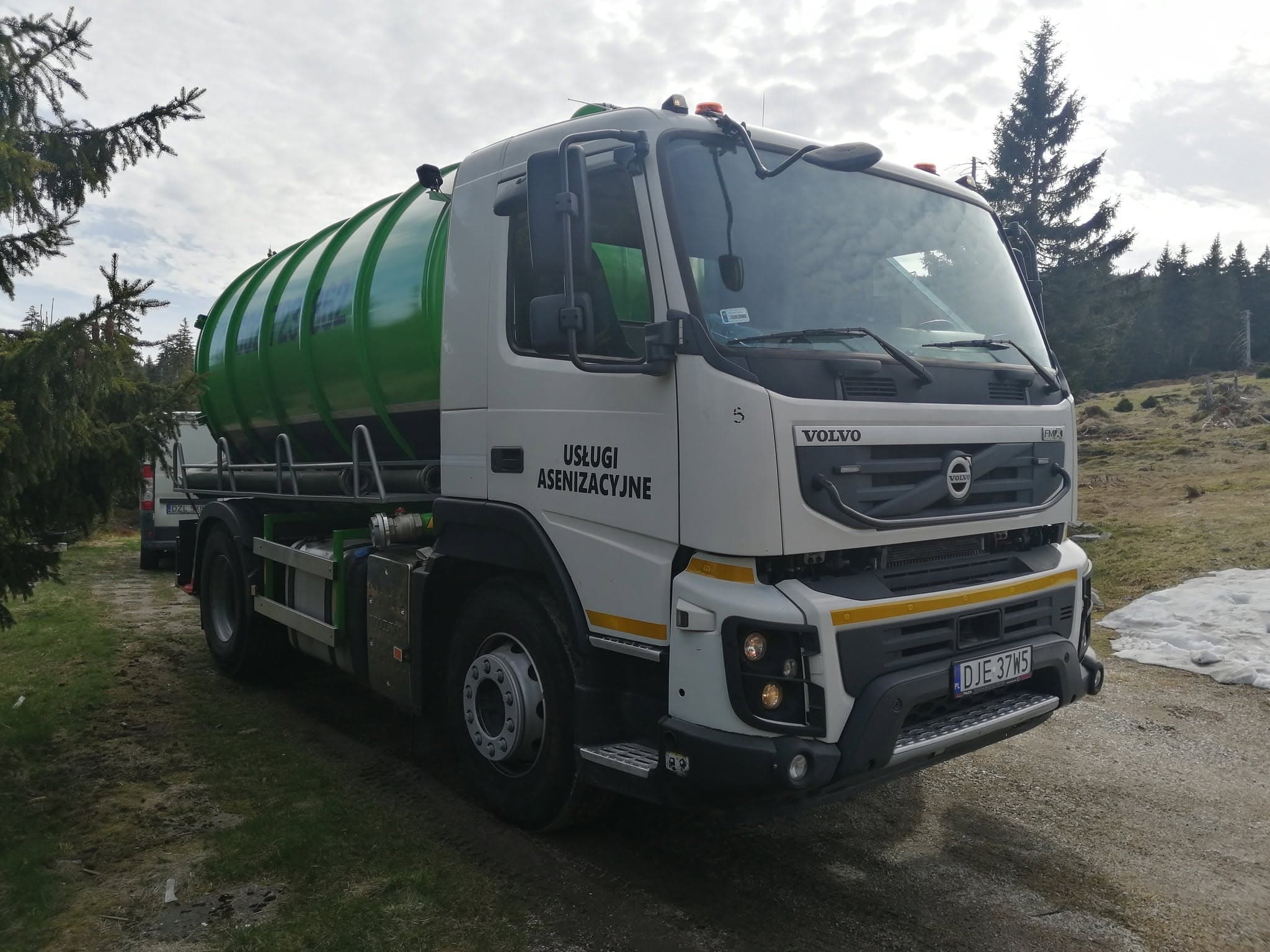 Volvo DJE 37W5 - pojazd asenizacyjny